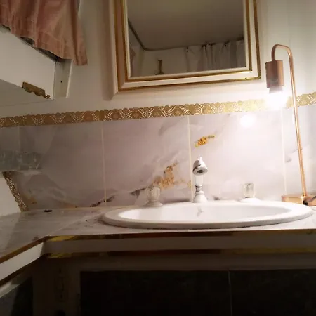 L'insolite !!! Le Tutto Bene Hotel na wodzie Moriani-Plage