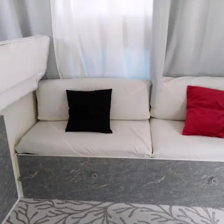 L'insolite !!! Le Tutto Bene Hotel na wodzie *